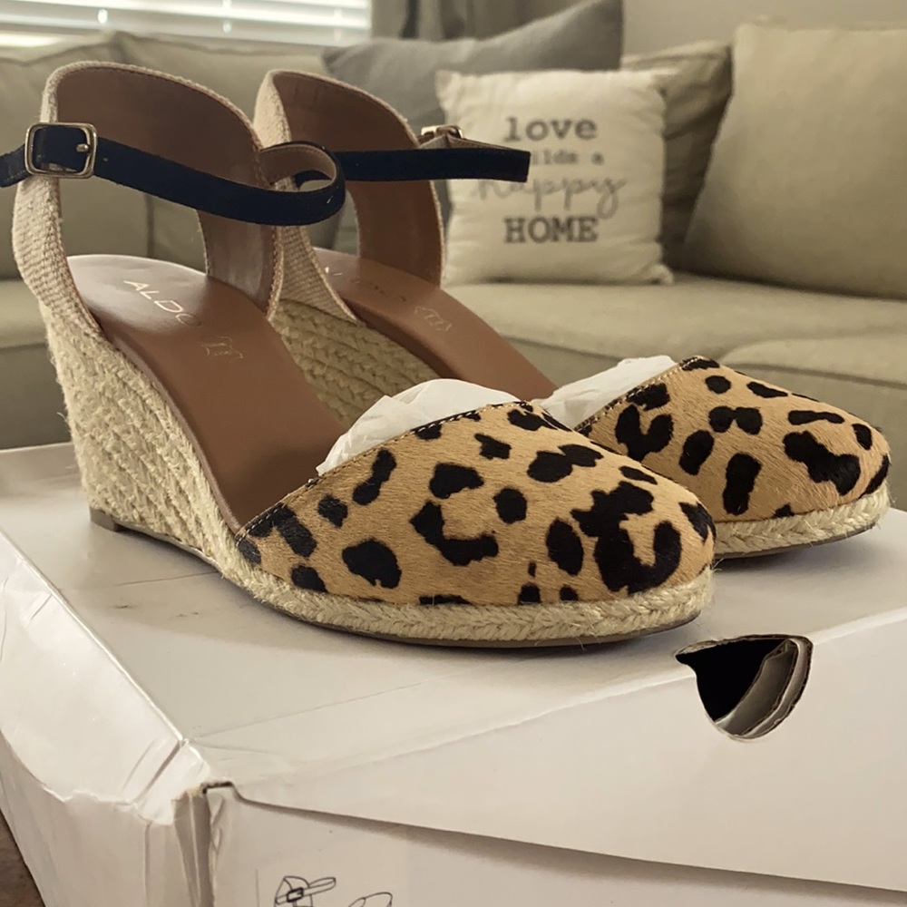 Leopard print wedges